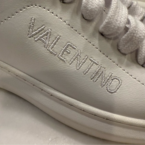 Valentino By Mario Valentino Fresia White Leather Sneaker Women's Sz 8 NEW - Picture 14 of 16